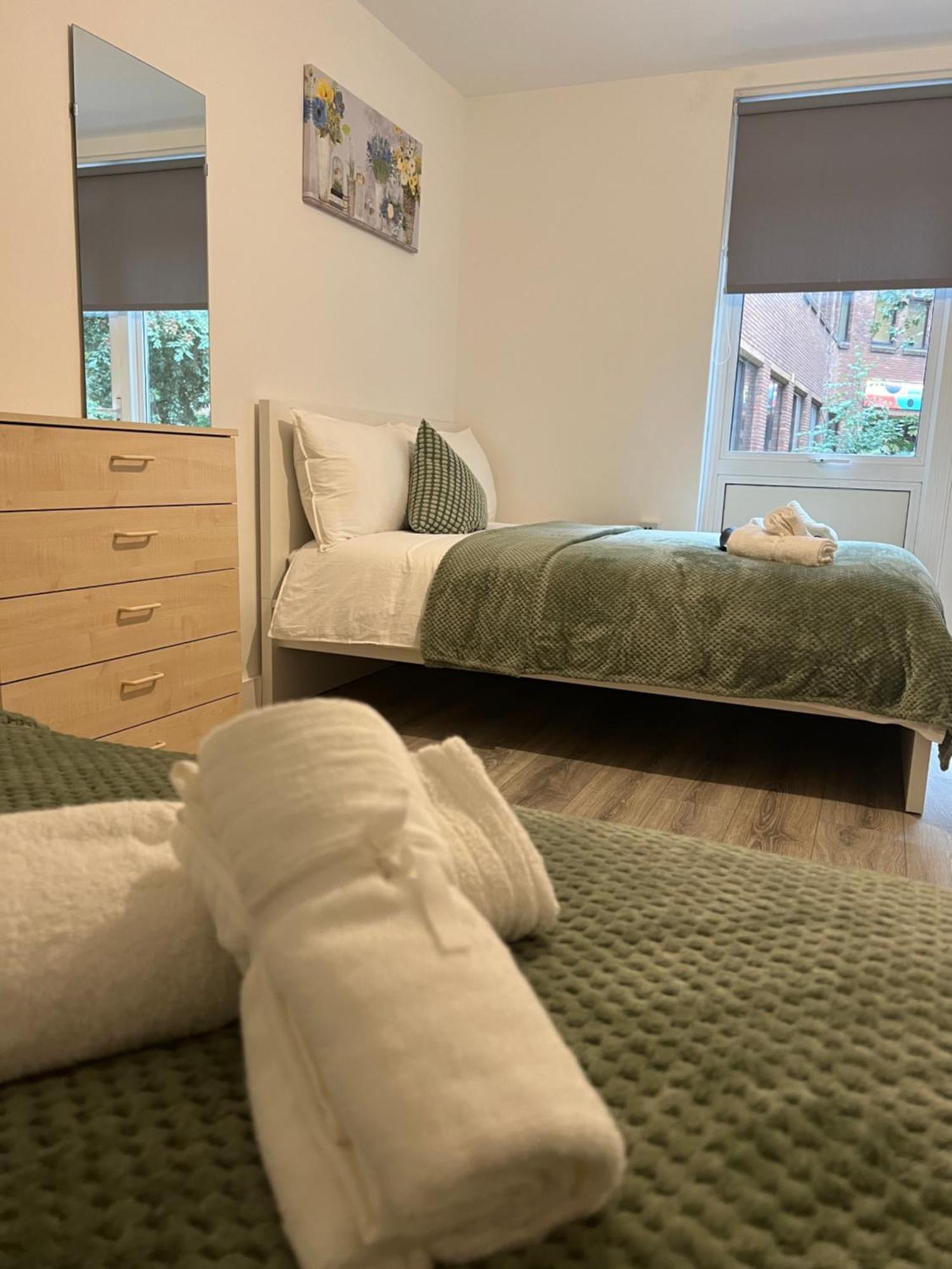Lovely Triple And Quadruple Rooms In Euston & Square In Central London Eksteriør billede