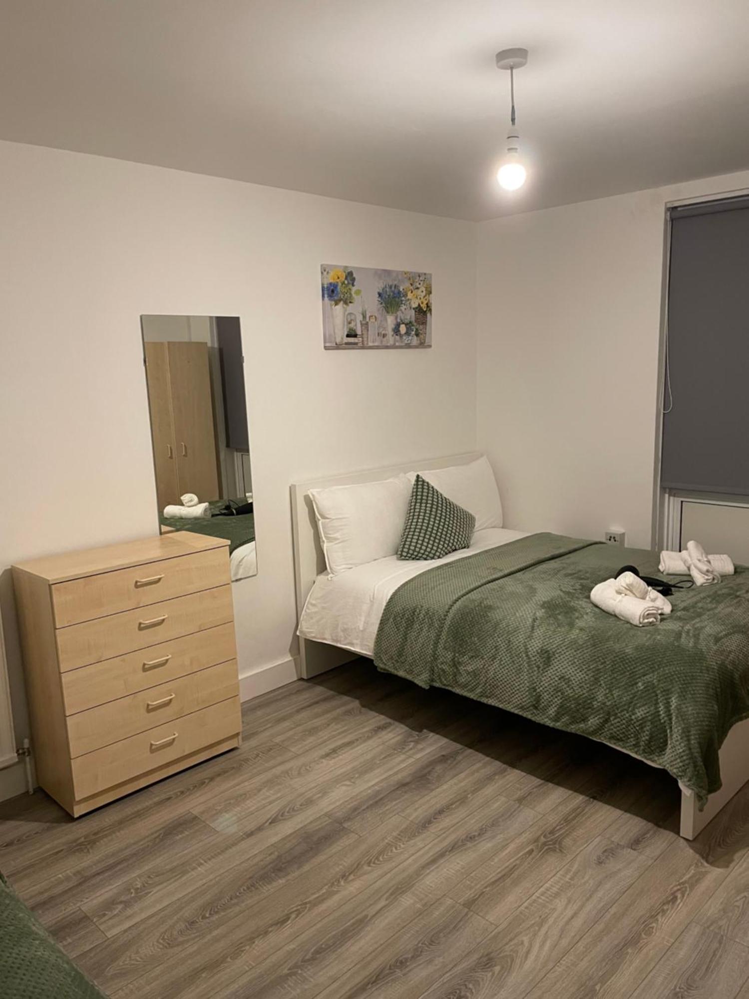 Lovely Triple And Quadruple Rooms In Euston & Square In Central London Eksteriør billede