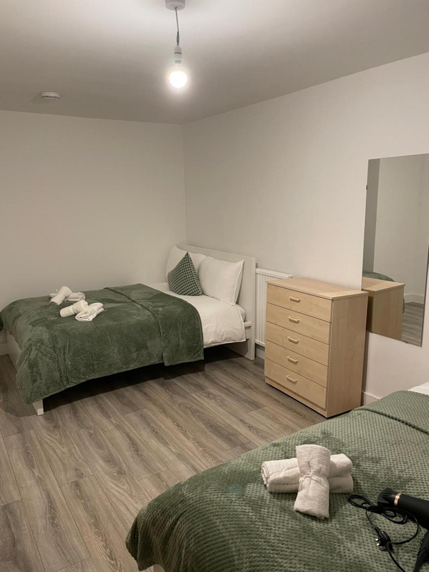Lovely Triple And Quadruple Rooms In Euston & Square In Central London Eksteriør billede